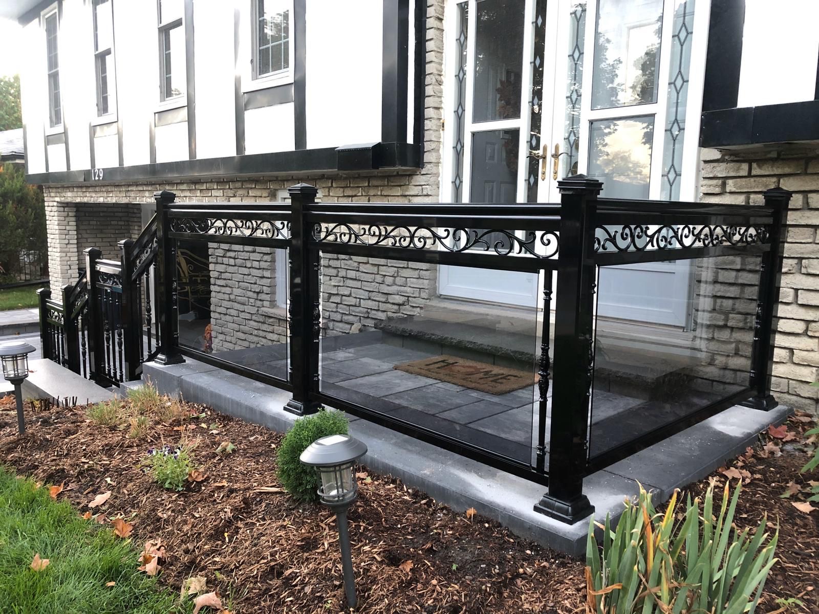 Frameless glass railings in from a company